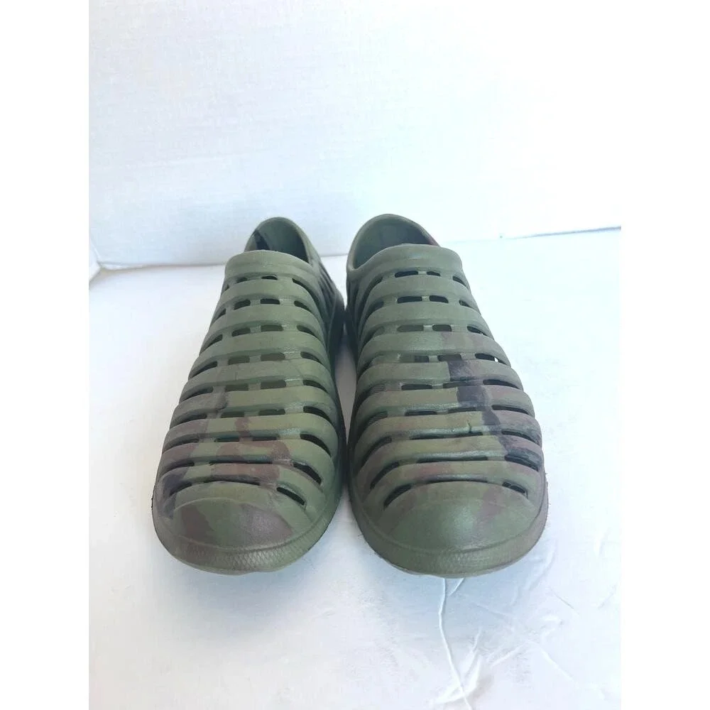 OT Revolution Camo Green and Brown Men's Rubber Water Slip On Shoes‎ Small  8-9